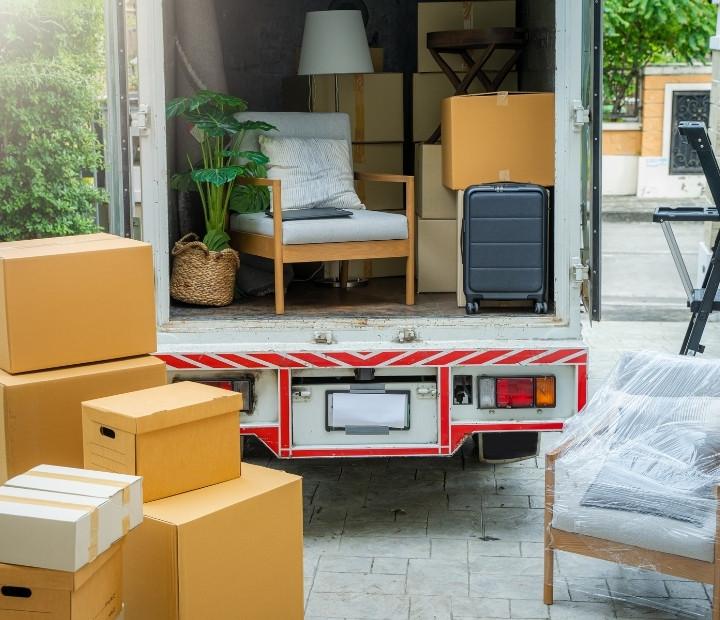 Yağmur Nakliyat profesyonel ekip çalışması - Güvenli ve hızlı taşıma hizmeti